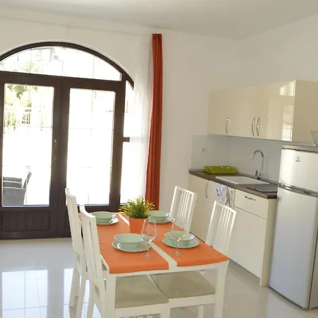 Apartments Villa Alba Porec Exterior photo