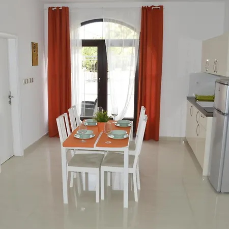Apartments Villa Alba Porec Exterior photo