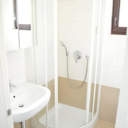 Apartments Villa Alba Porec Exterior photo
